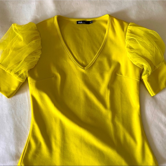 Bright Puff Sleeve Beautiful Top Stretchy Material - Picture 4 of 12